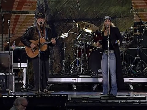 Willie Nelson featuring Trick Pony - Whiskey River (Live at Farm Aid 2004)