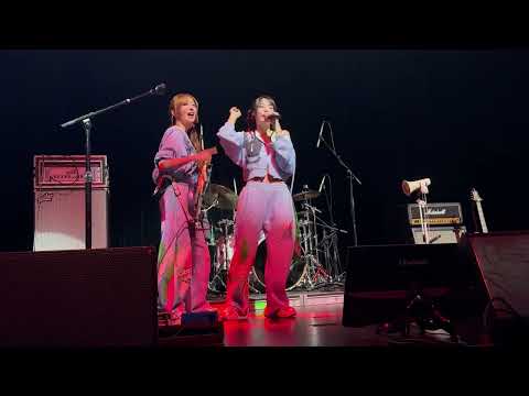 QWER T.B.H fancam (4K 60FPS) 20251111 2025 QWER First World Tour Rockation Fort Worth