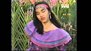 Download lagu Yus Yunus & Murni Chania / Cinta Dibalas Cinta (Original clip) mp3