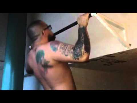 D-Skiff -зарядочка нна турнике в правильном падике