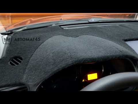 Накидка на панель Toyota Avensis T250 2003-2008г из карпета