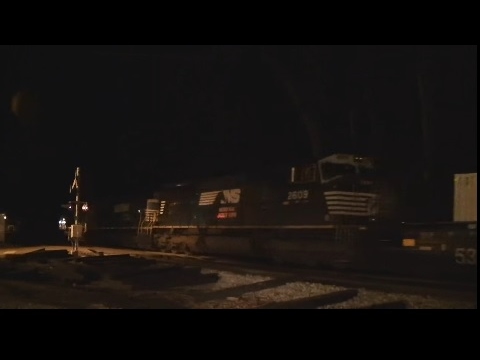 Norfolk Southern 216 Northbound w/ Whiteface SD70M in 3rd! Mableton,Ga 02-17-2017©