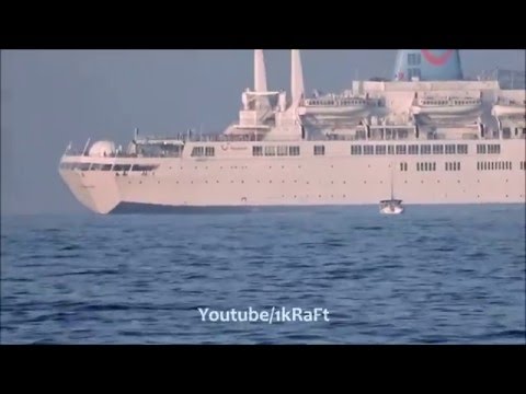 Sony Cyber-shot DSC-HX400V super-zoom camera