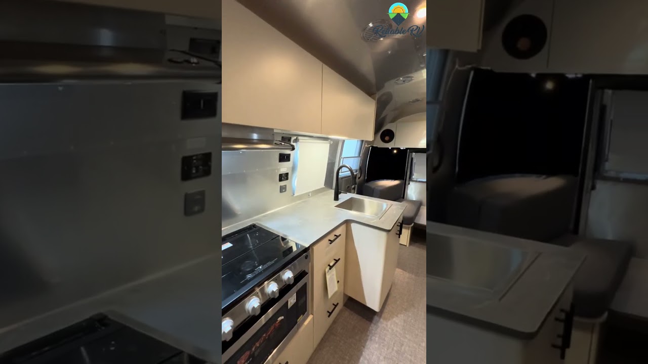 A photo of this 2026 Airstream Flying Cloud 27FB Twin