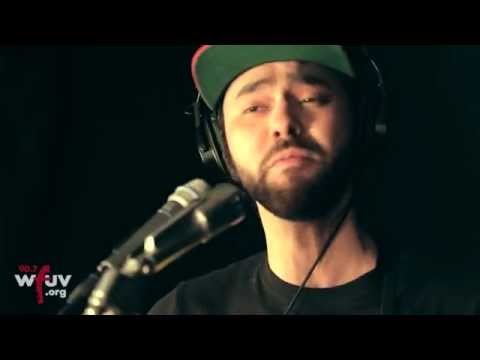 Shakey Graves - "The Perfect Parts" (Live at WFUV)