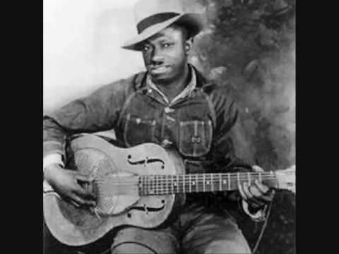 Robert Petway - Catfish Blues (1941)