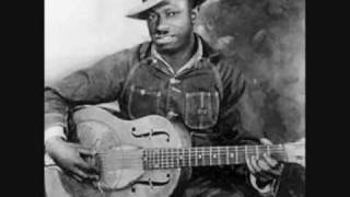 Robert Petway - Catfish Blues (1941)