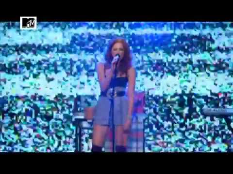 Bei The Fish feat. Karolina Goceva - Ideal Woman (live)