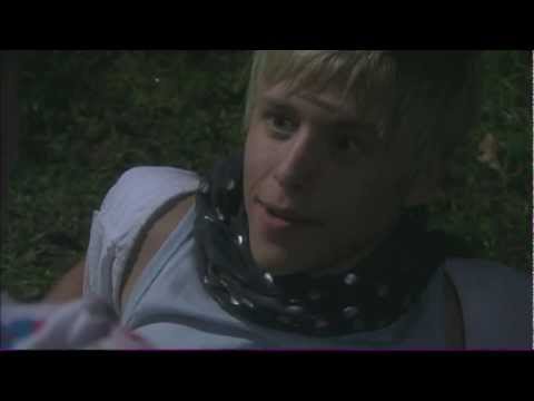 Dale and Maxxie Kiss - Skins