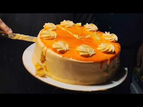 That's what Zakir Bhai's cake shop sells.. dkjbdfood.