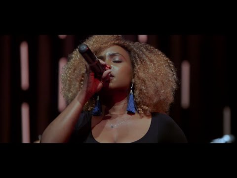 Kaleka Keys - Penzi Lako (Live) Ft Regina
