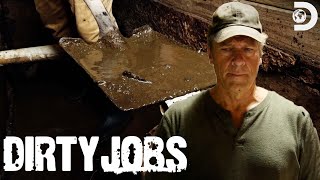 Mike Rowe Makes Farm Fresh Deer Urine! | Dirty Jobs