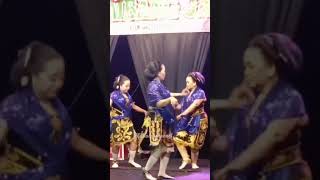 Download lagu TARI Remo gaya putri ludruk Jombang baru#ludruk#shorts mp3 Download lagu TARI Remo gaya putri ludruk Jombang baru#ludruk#shorts mp3