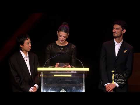 فيلم "تيتا وتيتا" يفوز بجائزة أفضل فيلم عربي قصير | المخرجة لينا الصفح | مهرجان القاهرة 46 🎬🏆