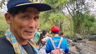 preview picture of video 'พี่ไกด์สายฮาพาเที่ยวป่าพุหางนาค อู่ทอง สุพรรณบุรี เดินไปท้องแข็งไป'