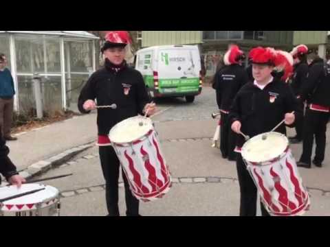 Fanfarenzug Eichstätt live vor dem Eichstätter Krankenhaus.