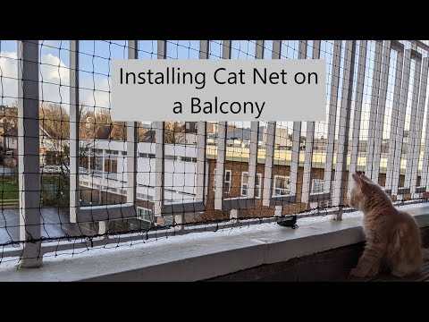 Installing PiuPet® Cat Net wire-reinforced black (4 x 3m) on a balcony
