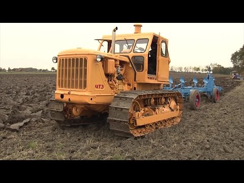 TraktorTV Episode 52 - The T100 with the Golzow plough