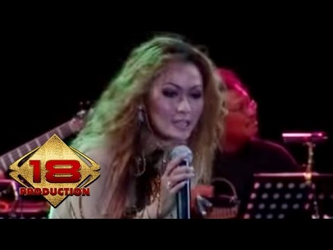 Inul Daratista - Di Kocok Kocok   (Live Konser Kediri 16 Agustus 2006)