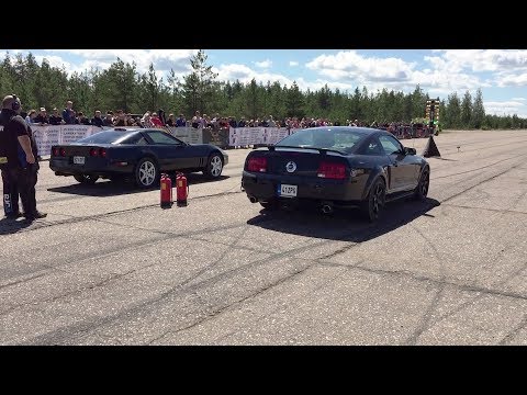 Chevrolet Corvette C4 5.7 vs Ford Mustang GT 4.6 1/4 mile drag race