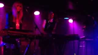 Au Revoir Simone &quot;Just Like A Tree&quot; Live @ Electric Owl