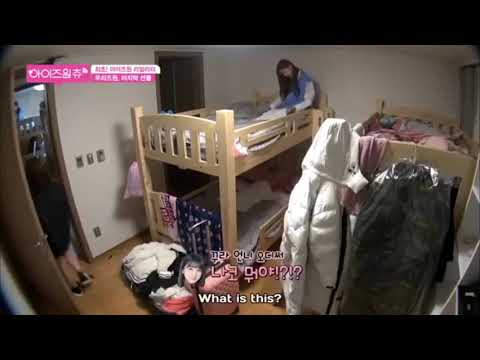 Izone member complains to Sakura(funny moments)