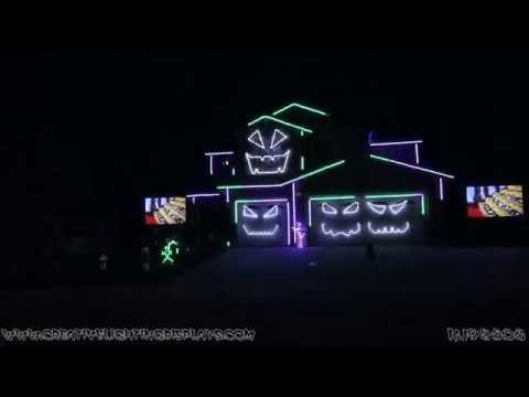 Halloween Light Show 2015 - Monster Mash (Bobby Pickett)
