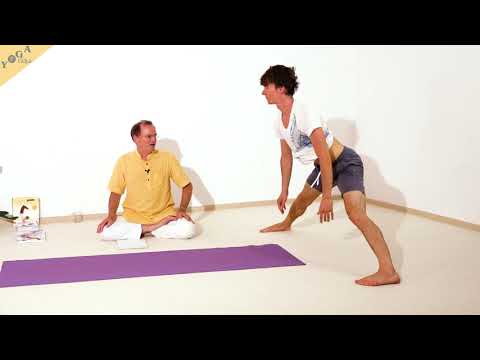 Gegrätschter Pflug mit Fußsohlen am Boden - Yoga Asana Lexikon