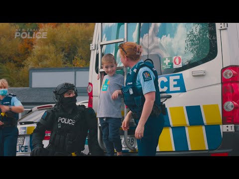 How to Sign Dump (someone) in NZSL