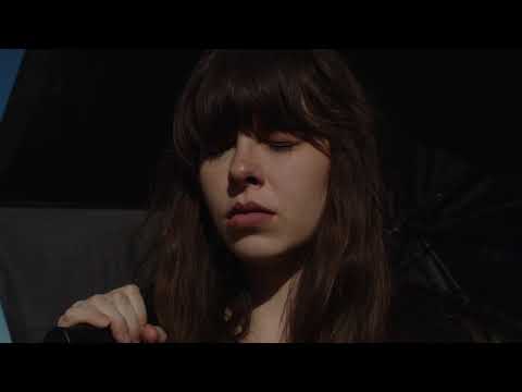 Le Butcherettes - give/UP (Official Music Video)