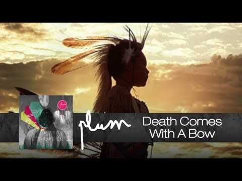 Death Comes With a Bow (Betsy Thunder)