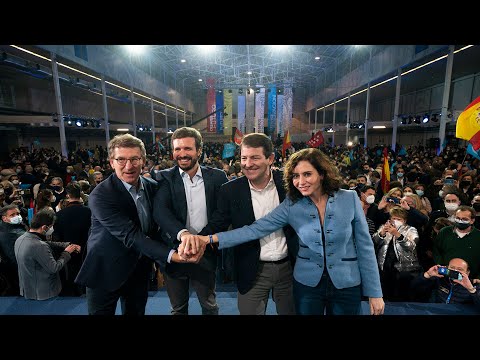 Pablo Casado y Alfonso Fernández Mañueco clausuran el mitin de cierre de campaña en Valladolid