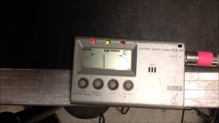 Video thumbnail for KORG GA-20 guitar tuner tutorial instructions demo by Martin Hébert