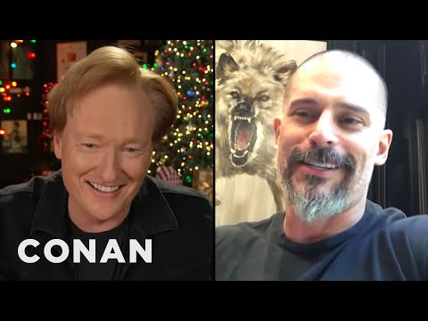 Joe Manganiello運行一個A-list "龍與地下城 "組 - CONAN on TBS (Joe Manganiello Runs An A-List "Dungeons & Dragons" Group - CONAN on TBS)