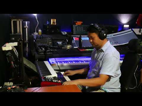 Puas nco kev sib hlub - Cover: Pov Thoj