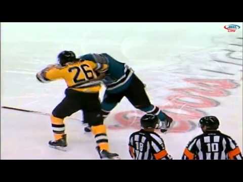 Christian Hanson fights Sena Acolatse 11/2/12 (AHL)
