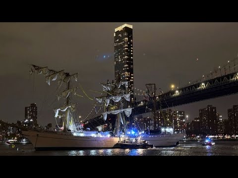 Segelschiff kollidiert mit Brooklyn Bridge in New York: Wie konnte es zu dem Unfall kommen?