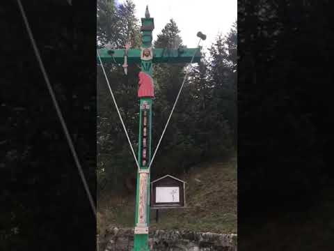 LA PLACE DU VILLAGE:DEPUIS LE PAYS DU DIABLE !