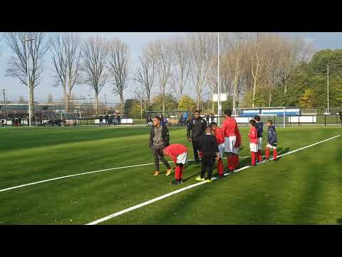 Voor de wedstrijd tegen Smitshoek JO11-2 op 4-11-2017