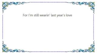 Ella Fitzgerald - This Year&#39;s Kisses Lyrics