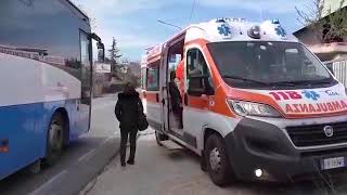 scende-dal-bus-e-finisce-in-ospedale-a-causa-di-una-buca