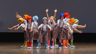 Download lagu Dance - WINDING BUTTONS. Choreographic studio BABY / Танец - ЗАВОДНЫЕ КНОПОЧКИ. Студия МАЛЫШОК mp3 Download lagu Dance - WINDING BUTTONS. Choreographic studio BABY / Танец - ЗАВОДНЫЕ КНОПОЧКИ. Студия МАЛЫШОК mp3