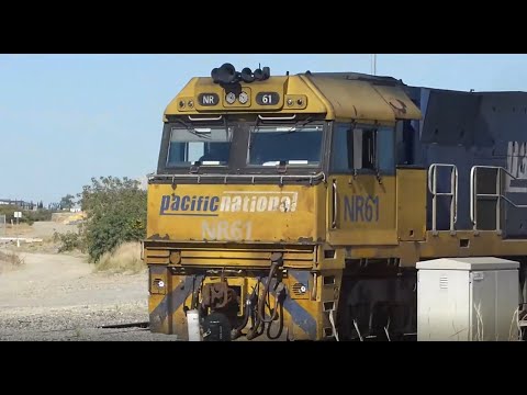 NR61/NR95/NR90 depart Kewdale with 7PM6, a triple header intermodal for Melbourne