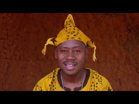 ELVIS INSPIRATION DIVINE   IL TIENT LE MONDE