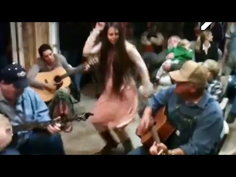 Miss Moonshine & Miss Martha Spencer Buckdance @ Southern Birthday Hoedown