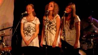 Anna von Hausswolff - Track of Time, live at Nefertiti