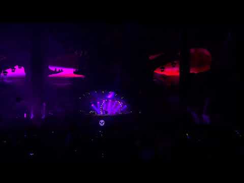 Martin Garrix ft.Usher - Don't Look Down vs Sandcastles | Live Tomorrowland 2016