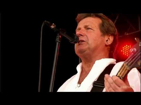 Asia - Heat Of The Moment HD (Live - 2011)