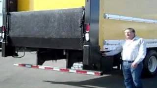 preview picture of video '#U412: 2006 Freightliner M2-24 ft. Box/Straight Truck'