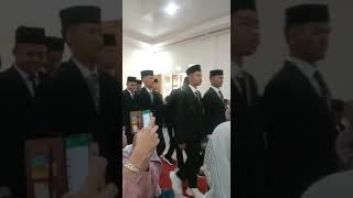 Download lagu Perpisahan Santri HKC #santri #dakwah #pemimpin #wisuda #perpisahan #sekolah #fyp #smp #youtube mp3